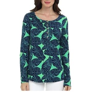 Lilly Pulitzer Porter Shirt Size Medium in the "Under The Palms" print